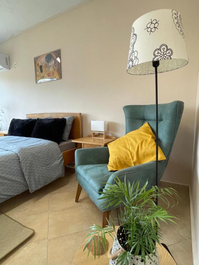 Cozy Apartment In Heart Athens Near Metro Fix 100M Экстерьер фото